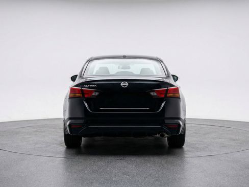 Used 2025 Nissan Altima 2.5 SV image 7