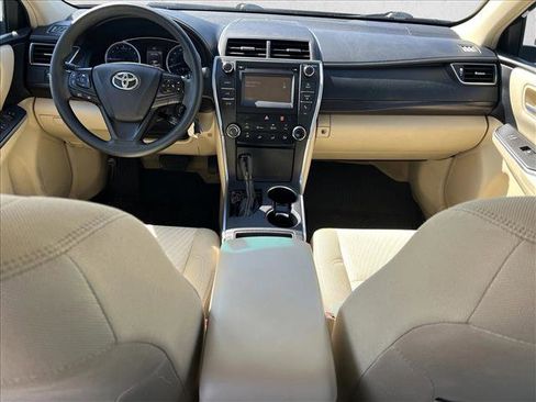 Certified 2017 Toyota Camry LE image 19