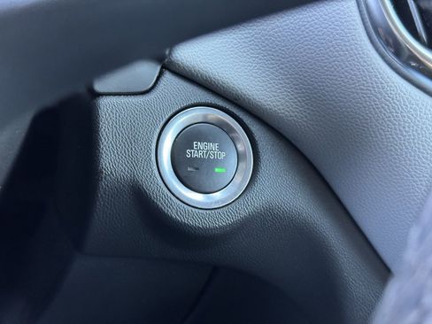 Used 2023 Chevrolet Equinox LT w/ Driver Convenience Package image 30