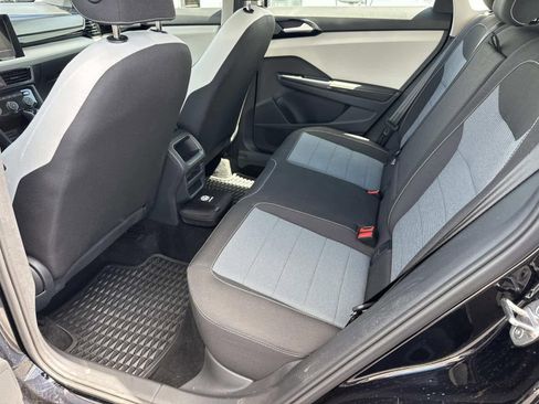 Used 2025 Volkswagen Taos S FWD image 15