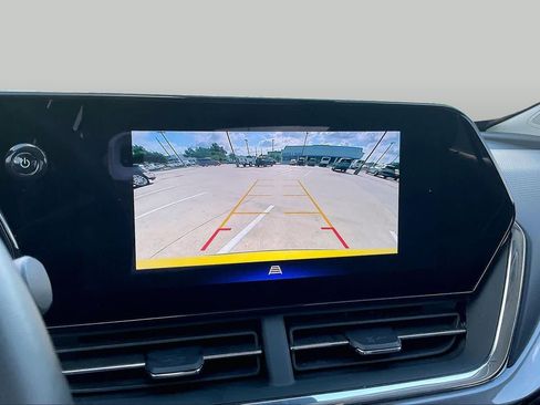 Used 2025 Chevrolet Trax ACTIV FWD image 28