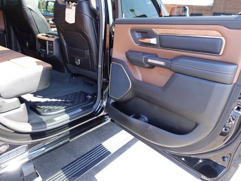 Used 2023 RAM 1500 Limited AWD/4WD image 34