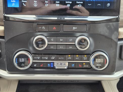 Certified 2024 Ford Expedition Limited RWD image 14