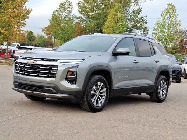 Used 2025 Chevrolet Equinox LT w/ Convenience Package II FWD image 1