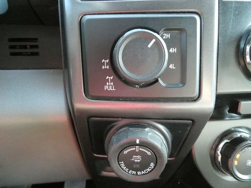 Used 2016 Ford F150 XLT w/ Equipment Group 302A Luxury AWD/4WD image 23