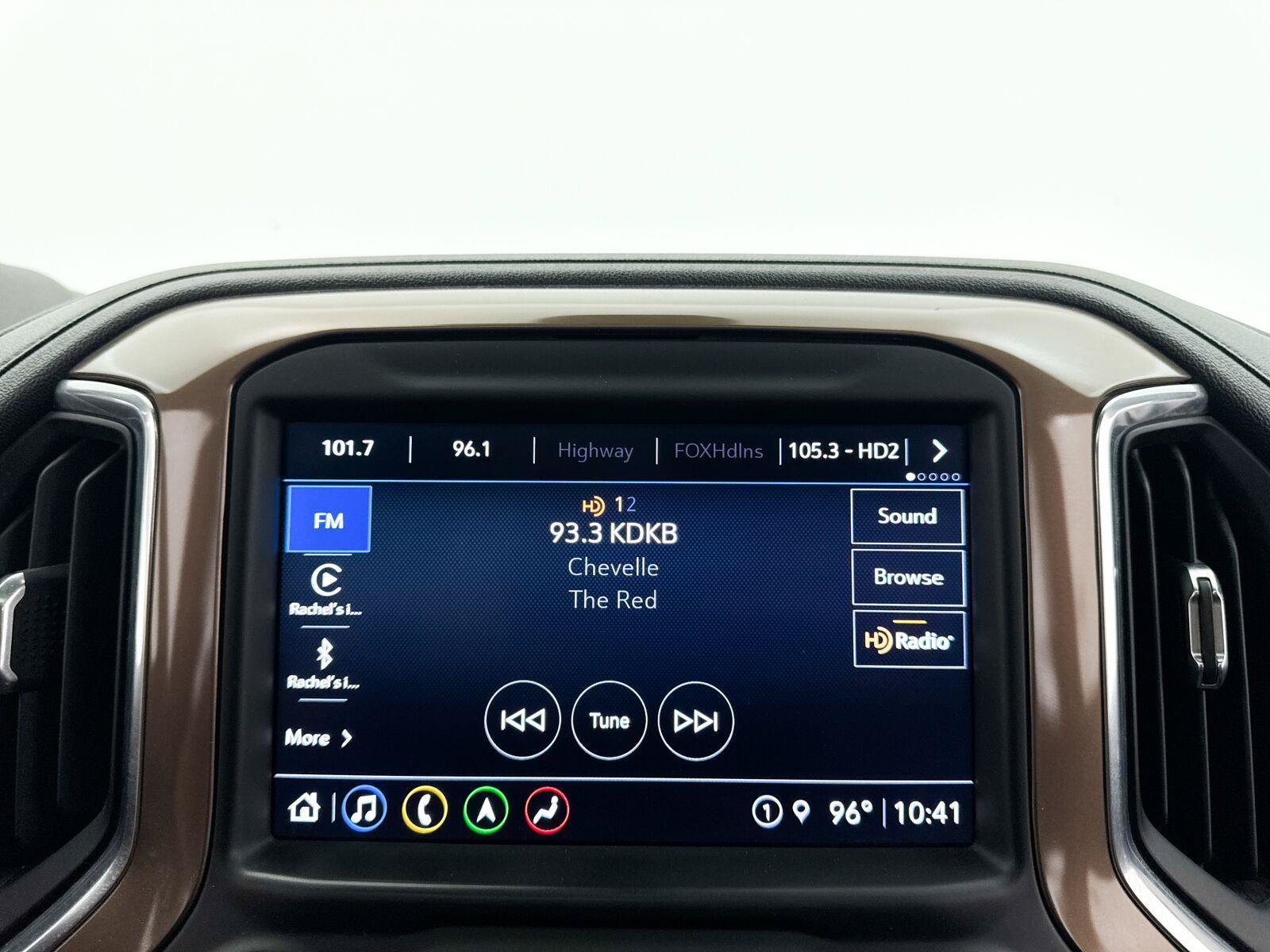 Used 2021 Chevrolet Silverado 2500 High Country w/ Technology Package AWD/4WD image 7