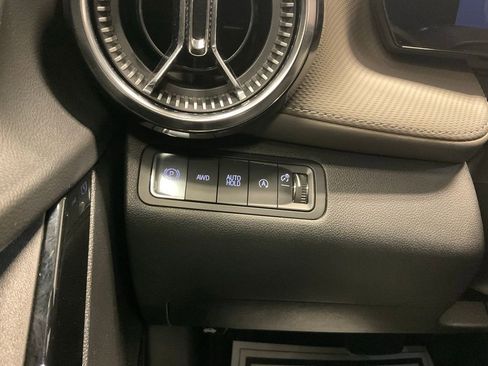 Used 2025 Chevrolet Equinox LT w/ Convenience Package II image 13