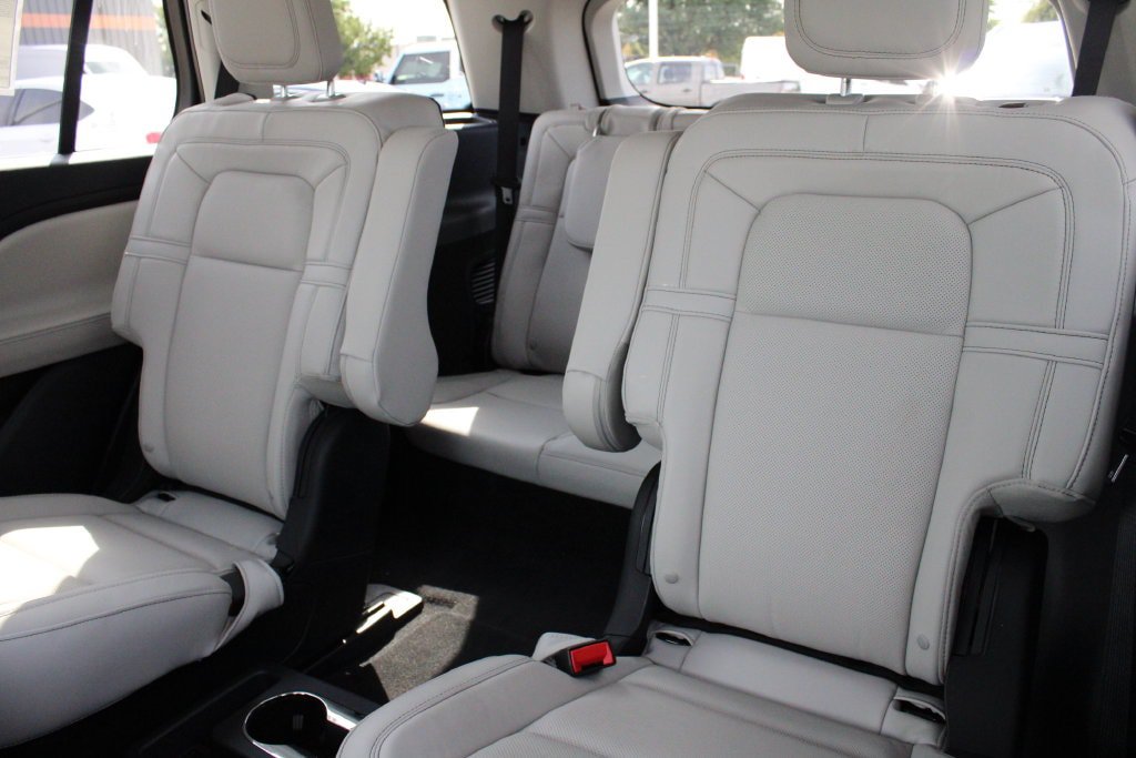 New 2026 Lincoln Aviator AWD image 21