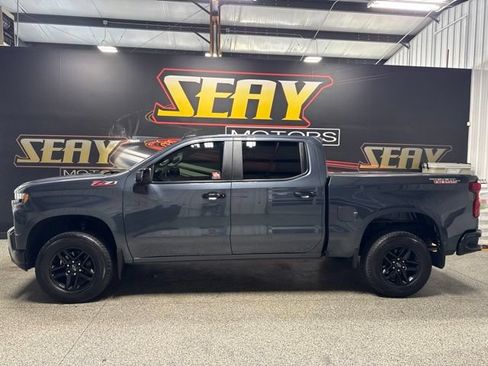 Used 2021 Chevrolet Silverado 1500 LT Trail Boss w/ Convenience Package II AWD/4WD image 3