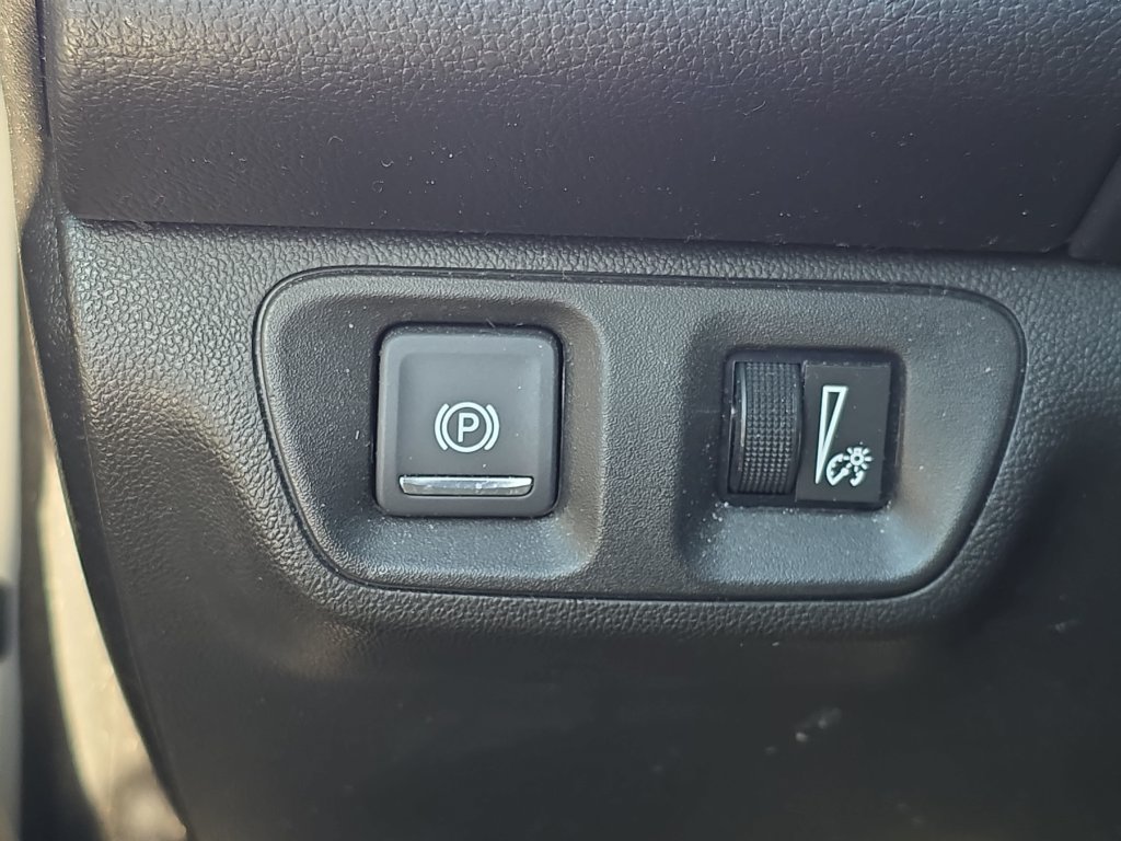 Used 2020 GMC Acadia AT4 w/ Driver Alert Package II AWD/4WD image 33