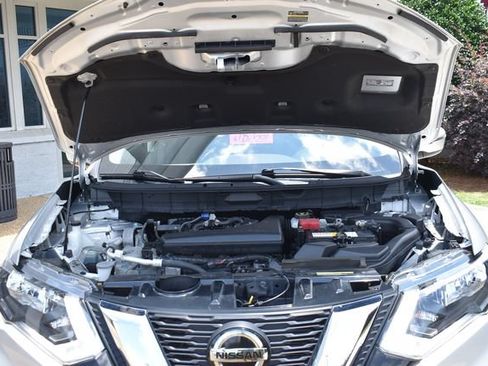 Used 2020 Nissan Rogue SV AWD/4WD image 35