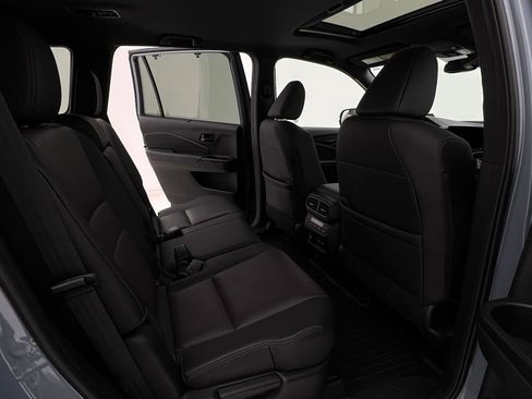 Used 2025 Honda Passport Black Edition image 14