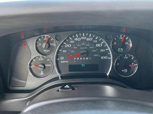 New 2025 GMC Savana 2500 Extended w/ Driver Convenience Package image 11