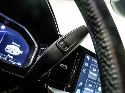 Used 2022 Chevrolet Silverado 1500 LT image 38