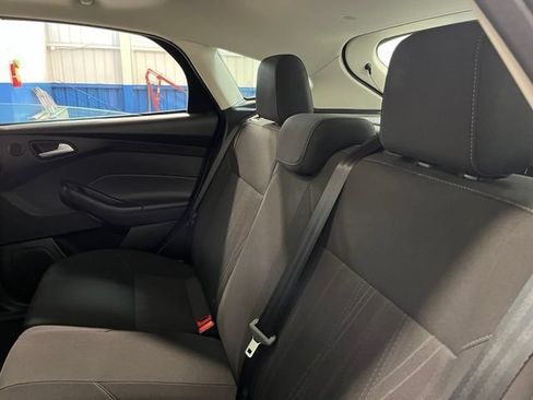 Used 2018 Ford Focus SEL FWD image 19