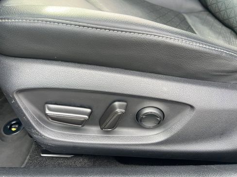 Used 2018 Toyota Camry XSE image 35