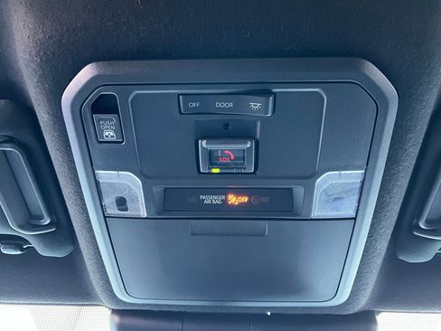 Used 2025 Toyota 4Runner Trailhunter image 23