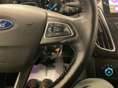 Used 2015 Ford Focus SE w/ Equipment Group 201A image 21