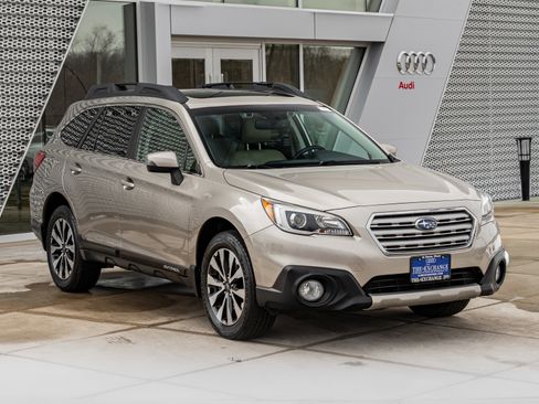 Used 2015 Subaru Outback 2.5i Limited image 2