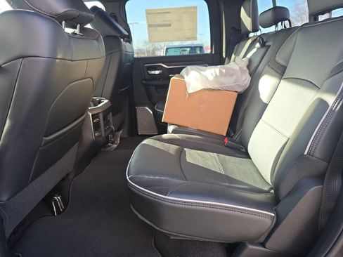 New 2026 RAM 2500 Laramie AWD/4WD image 29
