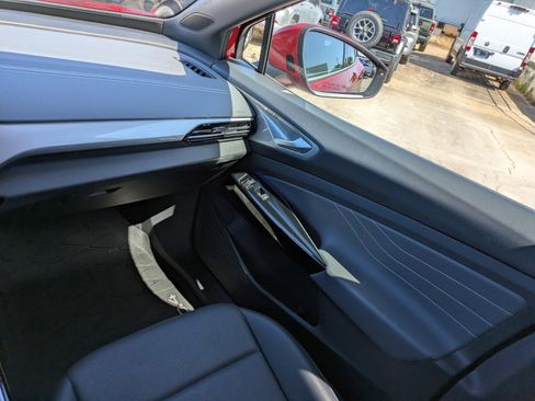 Used 2024 Volkswagen ID.4 S RWD image 15