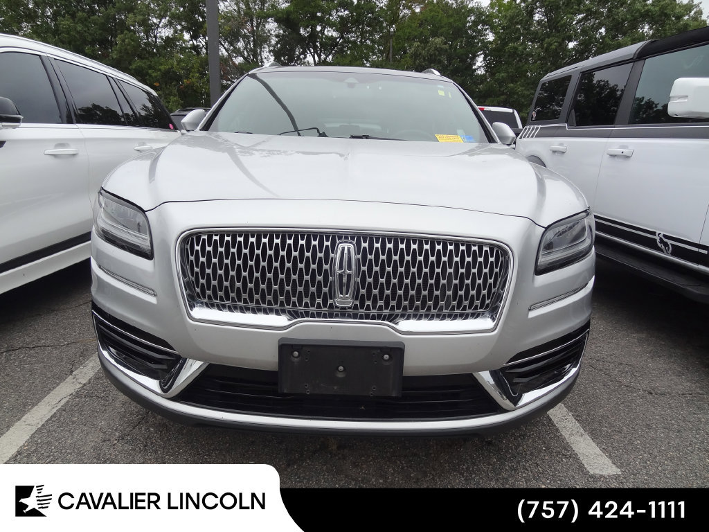 Used 2019 Lincoln Nautilus Select FWD image 2