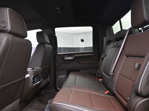 New 2026 GMC Sierra 2500 Denali w/ Denali Reserve Package AWD/4WD image 10