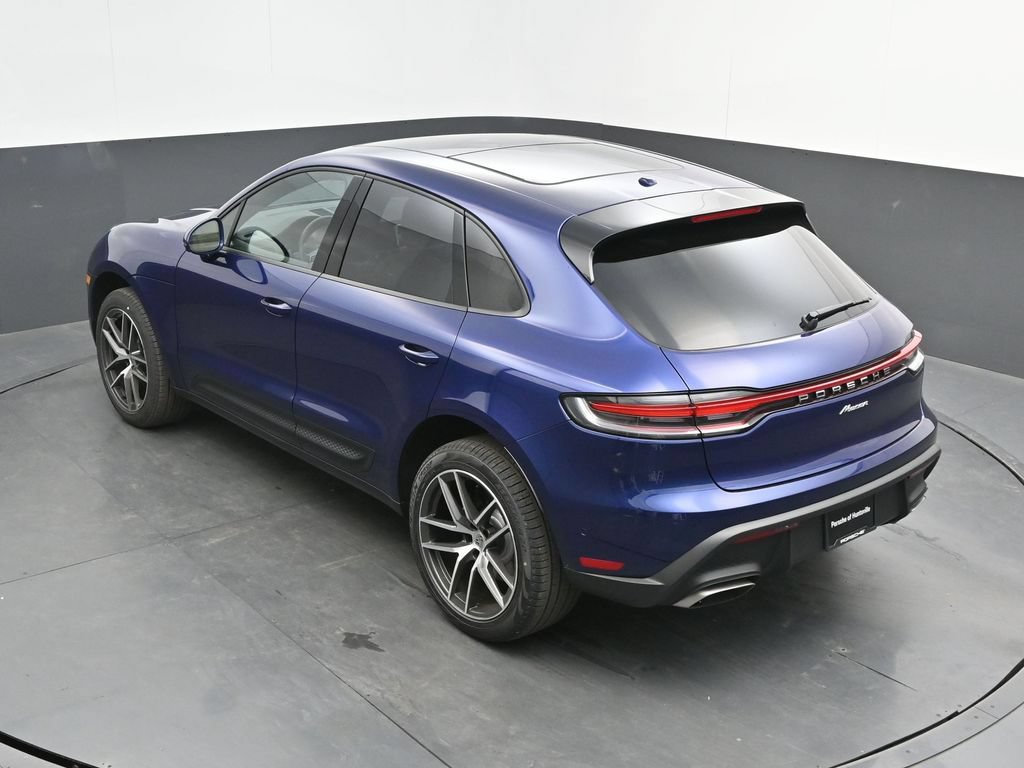 Certified 2026 Porsche Macan AWD/4WD image 28
