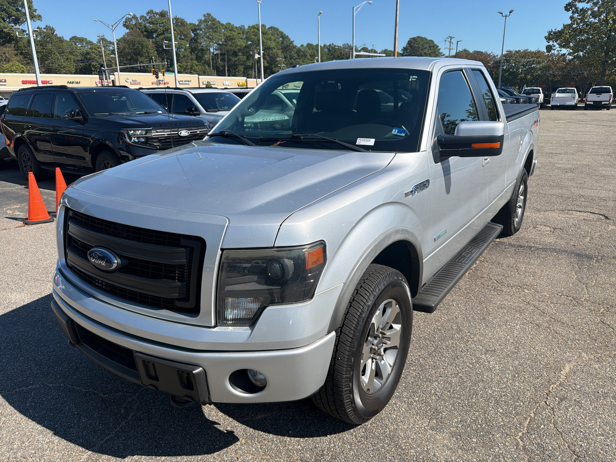 Used 2014 Ford F150 FX4 w/ Equipment Group 402A Luxury AWD/4WD image 1