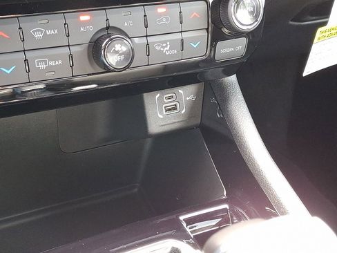 New 2026 Jeep Compass Limited image 10