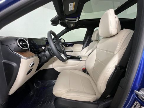 Used 2024 Mercedes-Benz GLC 300 GLC 300 image 16