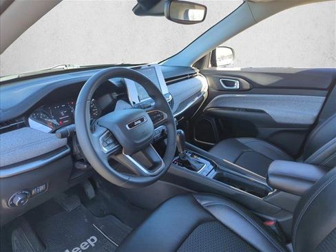 Used 2022 Jeep Compass Latitude image 7