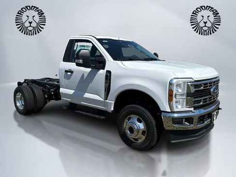 New 2026 Ford F350 XL image 3