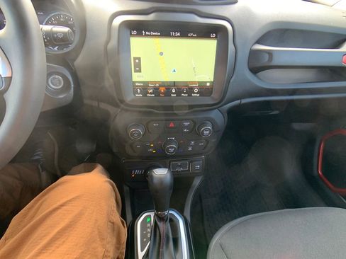 Used 2023 Jeep Renegade Trailhawk image 20