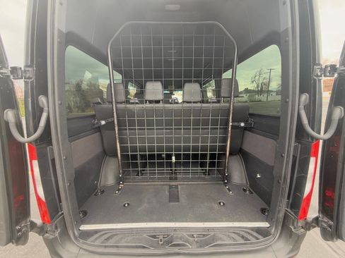 Used 2019 Mercedes-Benz Sprinter 2500 image 17