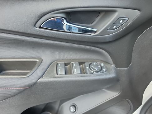 Used 2024 Chevrolet Equinox RS w/ RS Leather Package FWD image 19