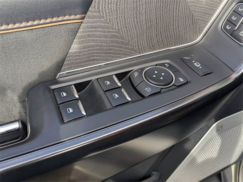 Used 2024 Ford F350 Platinum image 31