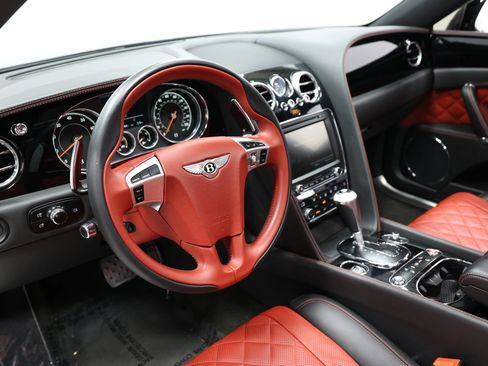 Used 2018 Bentley Flying Spur S V8 w/ Black Edition AWD/4WD image 23