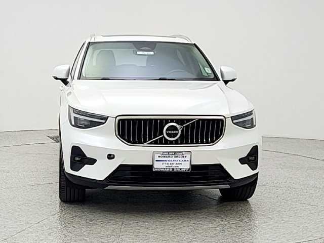 Used 2024 Volvo XC40 B5 Plus w/ Protection Package Premier AWD/4WD image 2