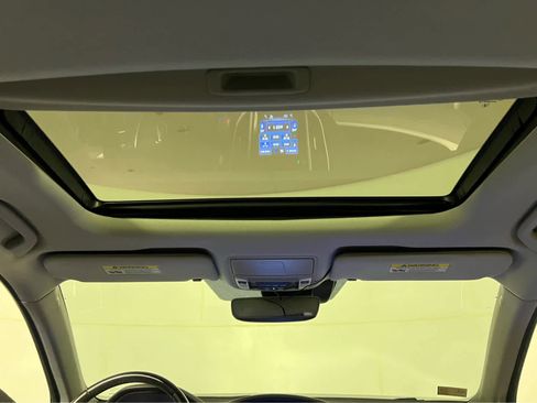 Used 2017 Acura TLX V6 w/ Technology Package image 13