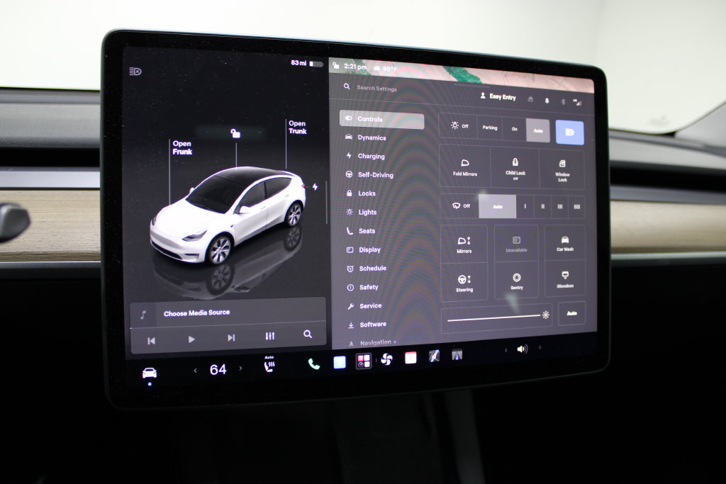 Used 2023 Tesla Model Y Long Range AWD/4WD image 39