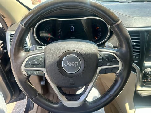 Used 2015 Jeep Grand Cherokee Overland AWD/4WD image 13