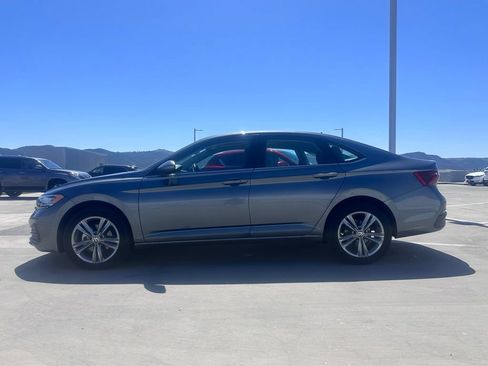 Used 2024 Volkswagen Jetta SE FWD image 7