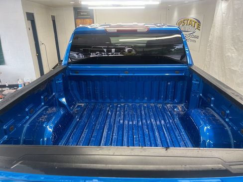 Used 2023 Chevrolet Silverado 1500 Custom AWD/4WD image 10