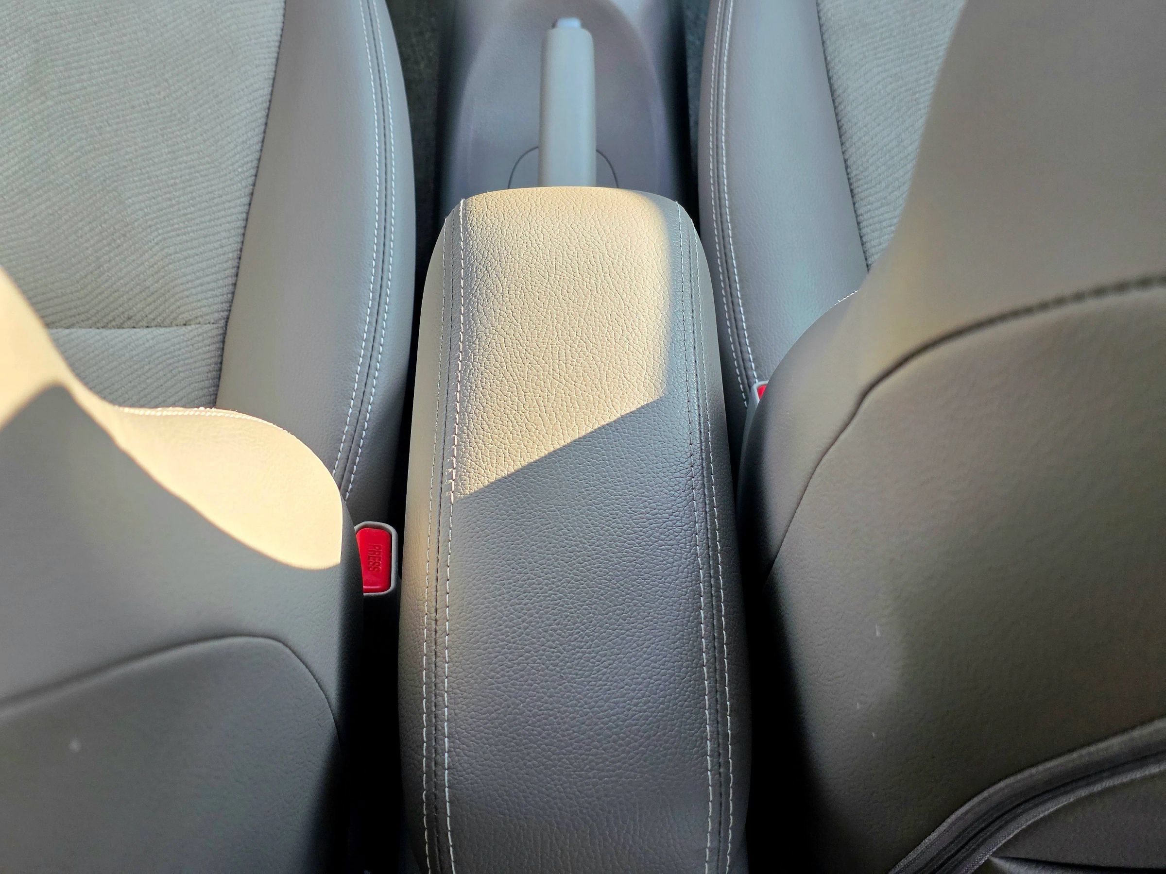 Used 2014 Honda Insight EX image 33
