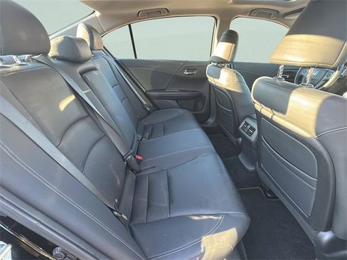 Used 2013 Honda Accord Touring image 19