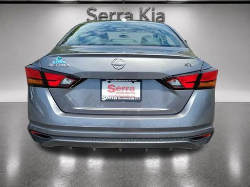 Used 2024 Nissan Altima 2.5 SV FWD image 4