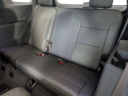 Certified 2023 Chevrolet Traverse Premier w/ Redline Edition image 30