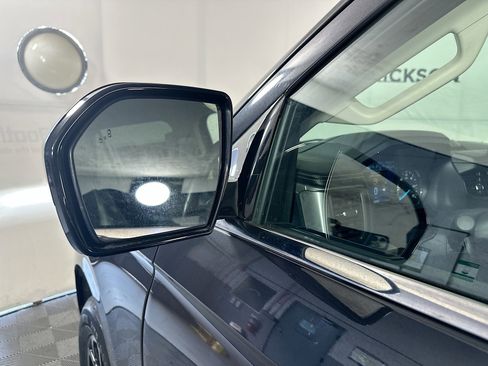 Used 2024 Ford Expedition Max XLT image 10