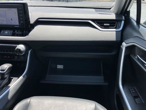 Used 2022 Toyota RAV4 XLE Premium FWD image 16